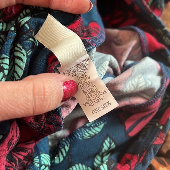 Lularoe Floral/ Leopard Leggings! - Picture 4 of 6